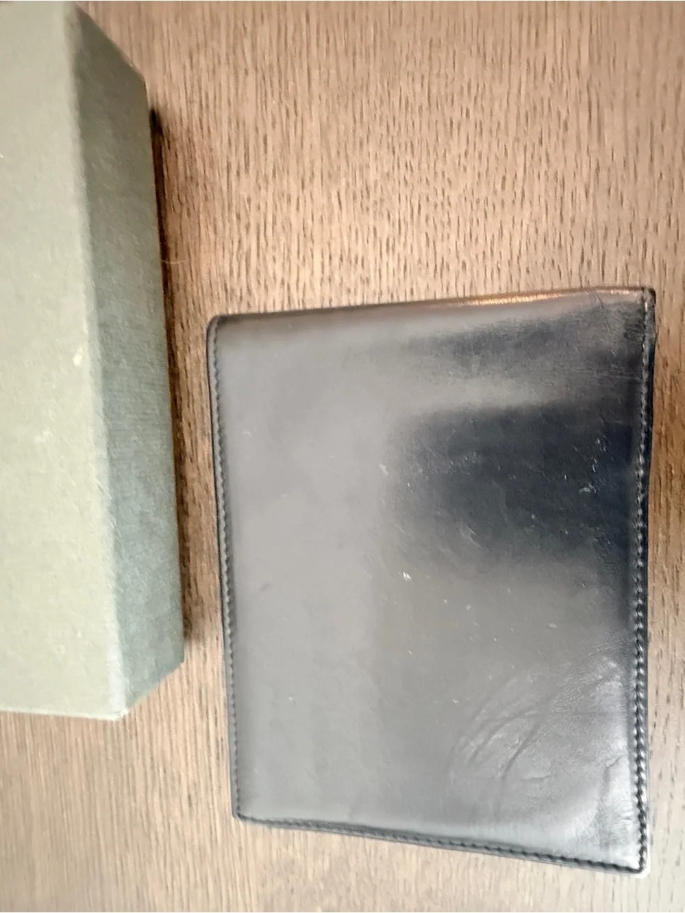 Gucci Black Smooth Leather Bifold Wallet with Metal Plaque